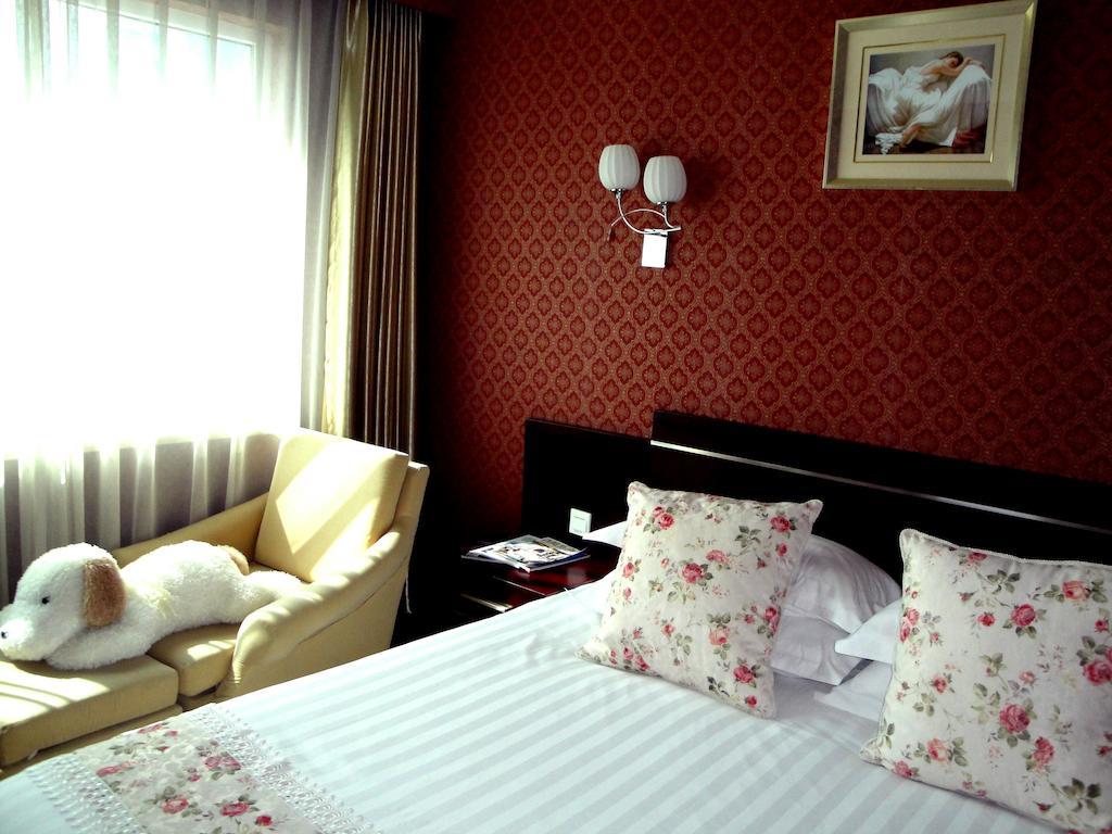 Overseas Chinese International Hotel Csingtao Kültér fotó