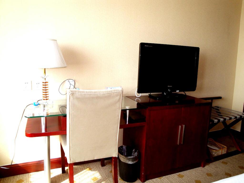 Overseas Chinese International Hotel Csingtao Kültér fotó