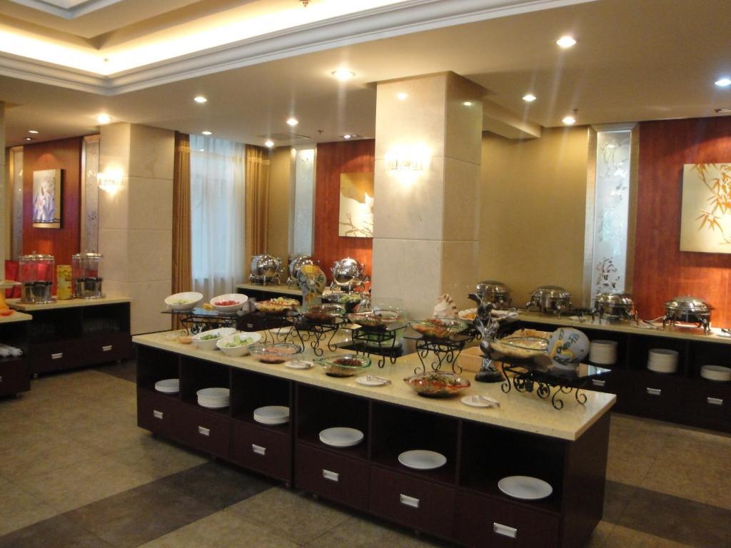 Overseas Chinese International Hotel Csingtao Kültér fotó